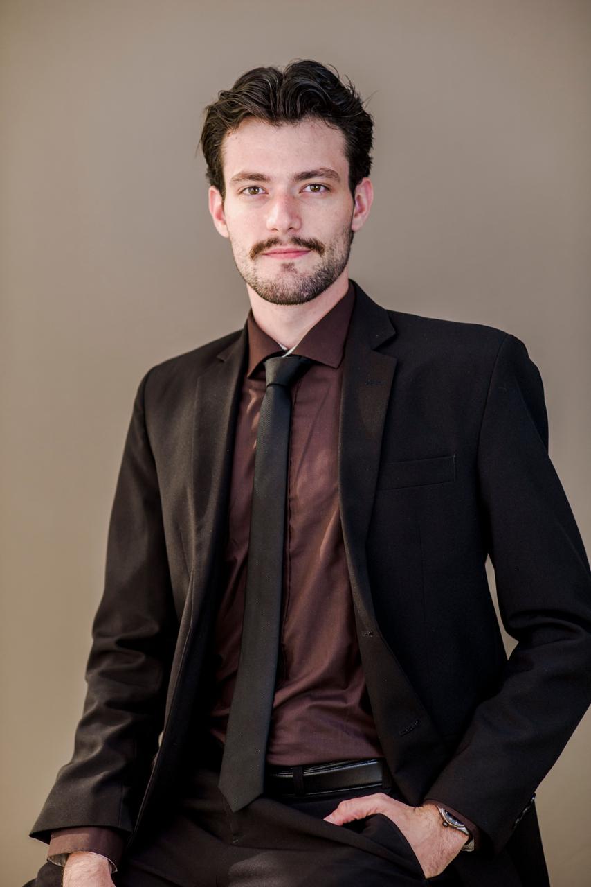 Gabriel Kochem - Advogado Especialista em Licitações